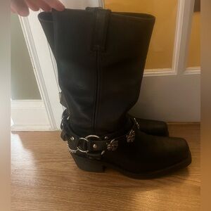 Women’s Harley Davidson low heeled boots with rose and chain charms